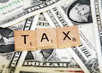 How ordinary people can pay less tax？