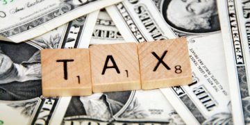 How ordinary people can pay less tax？